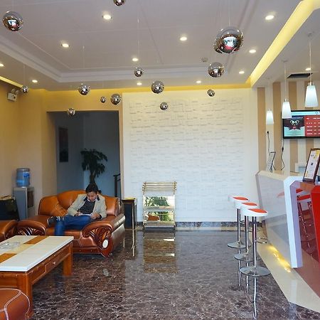 Thank Inn Chain Hotel Guizhou Zunyi Huichuan District Huichuan Avenue Bagian luar foto