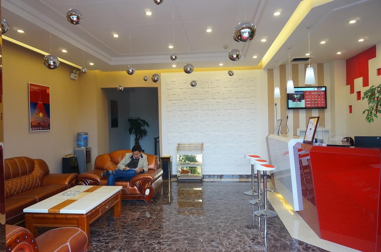 Thank Inn Chain Hotel Guizhou Zunyi Huichuan District Huichuan Avenue Bagian luar foto